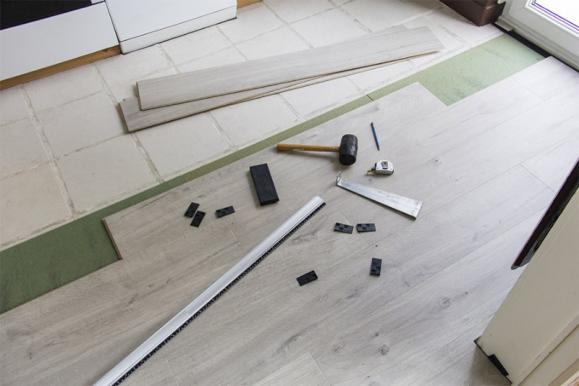 Pose de parquet en bois